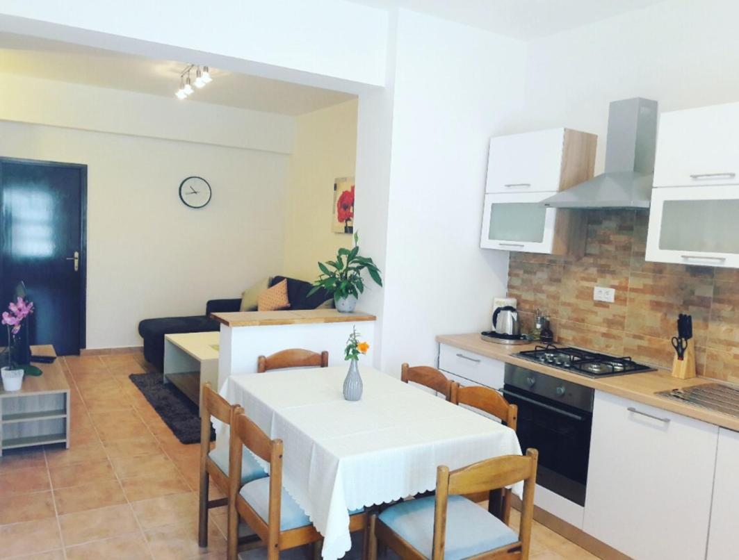 Apartment Nena Near The City Center With Free Parking Pula Eksteriør billede